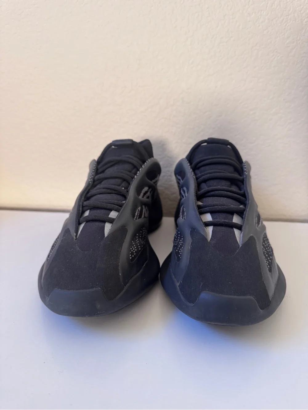 Adidas Yeezy 700 V3 Dark Glow Mens Size 11 Sneakers Athletic Shoes